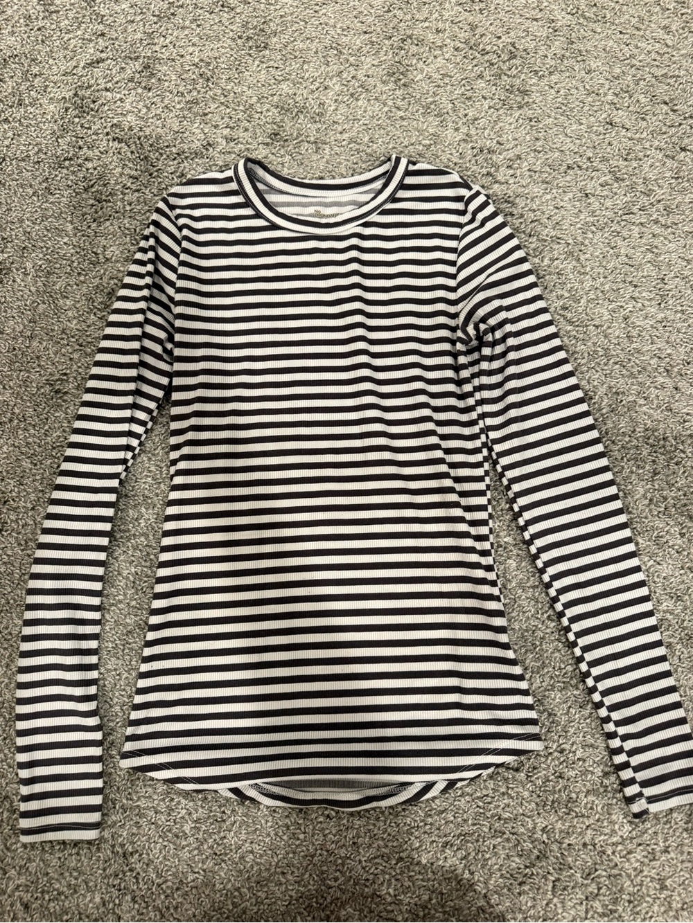 No boundaries Striped Long-Sleeve